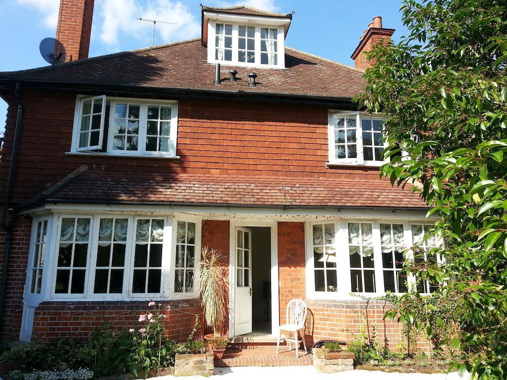 Rosemead Guest House Claygate Kültér fotó