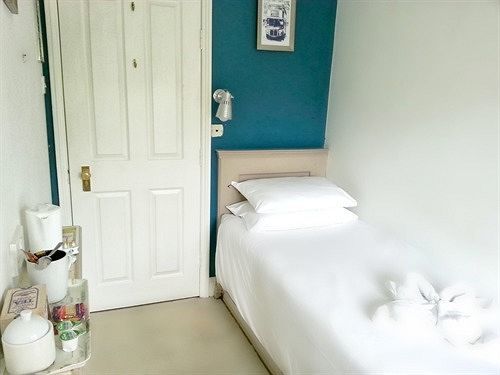 Rosemead Guest House Claygate Kültér fotó