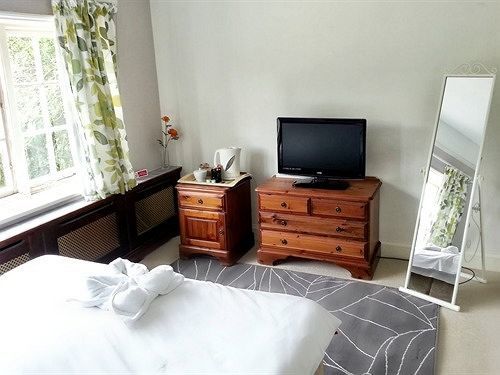 Rosemead Guest House Claygate Kültér fotó